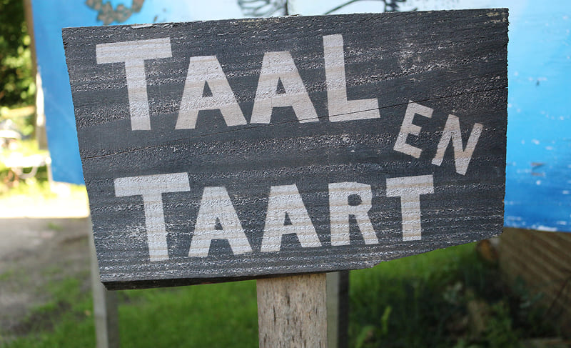 Taal en taart bordje